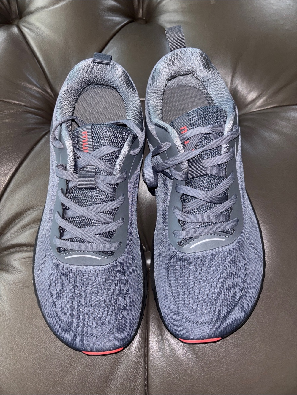 Muuv Unisex walking shoe